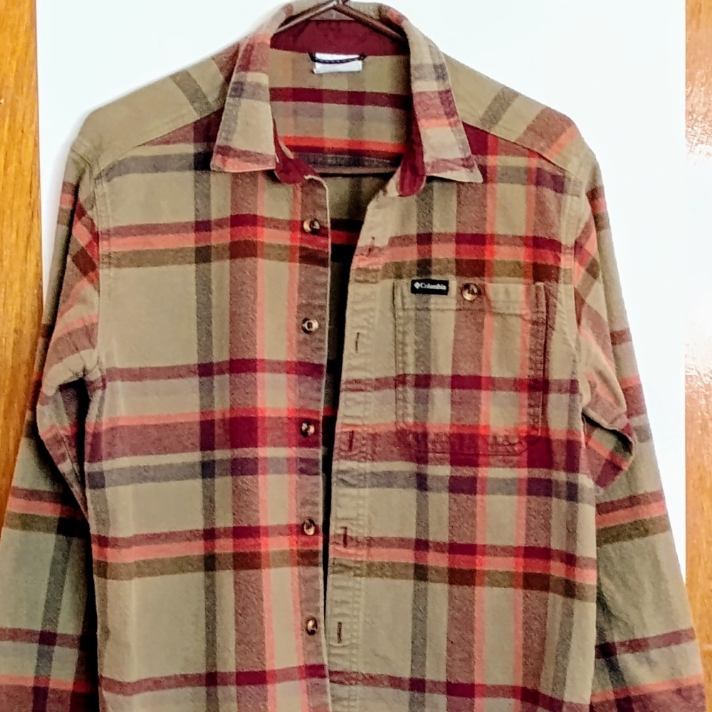Columbia Mens Medium Long-Sleeved 100% Cotton Green and Red Flannel Shirt